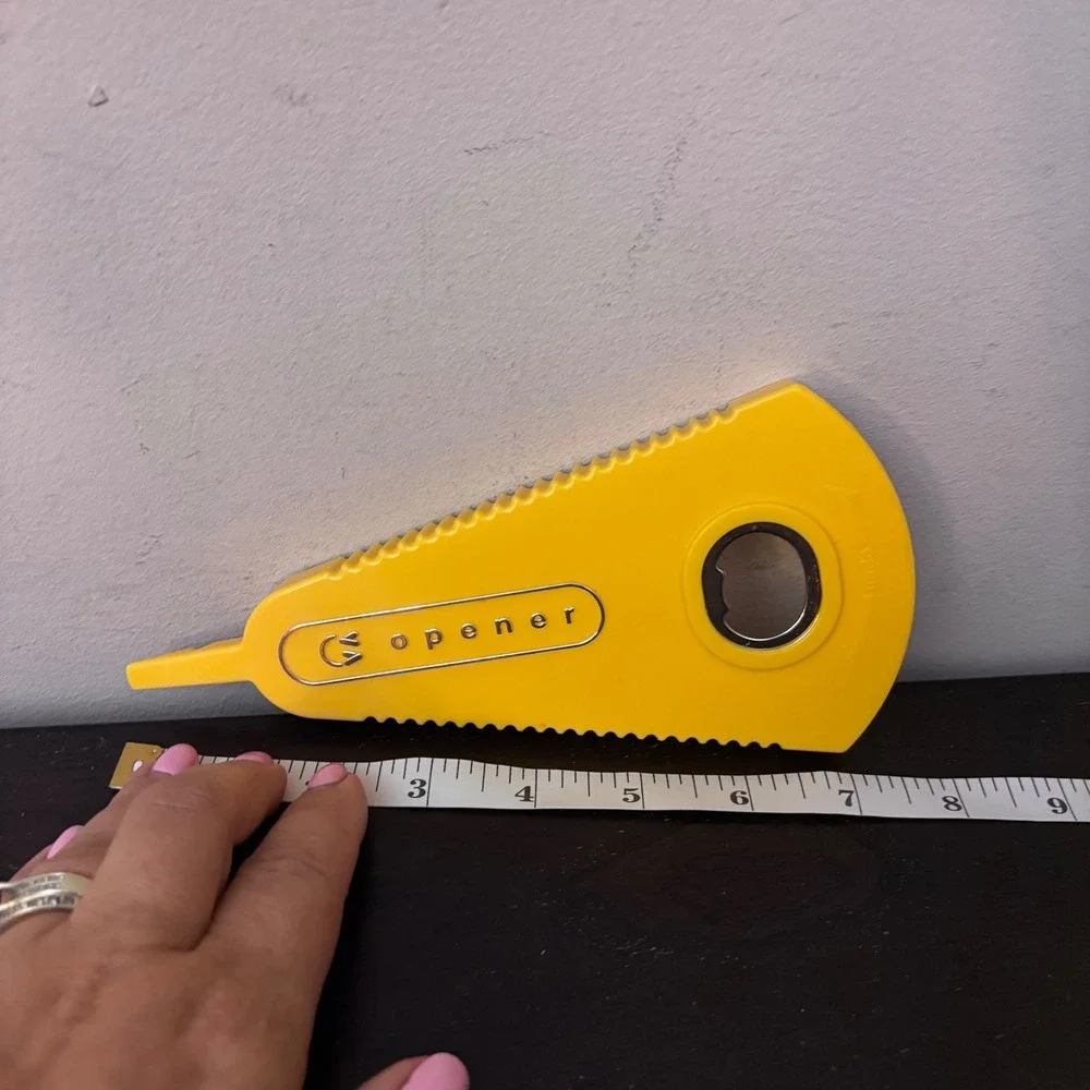 Multi-Functional Jar Opener | Yellow | Plastic | Easy‎ Grip | Lid Twist